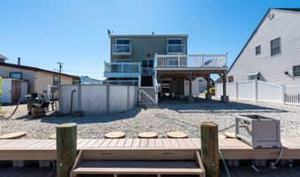 73 Carlyle Dr, Bayville, NJ 08721