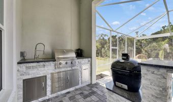 706 Manns Harbor Dr, Apollo Beach, FL 33572