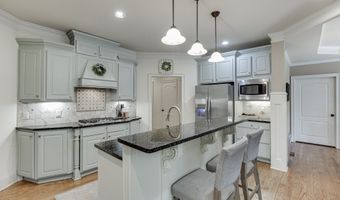 1373 Mountain Lake Dr, Auburn, GA 30011