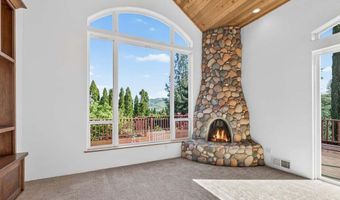 610 Orchard St, Ashland, OR 97520