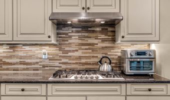 25 Twilight Dr, Barnegat, NJ 08005