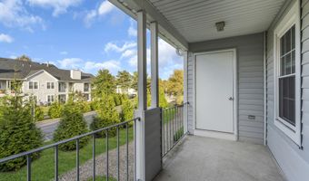 1813 Waters Edge Dr, Toms River, NJ 08753