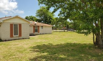 2609 W Highland Ave, Aransas Pass, TX 78336