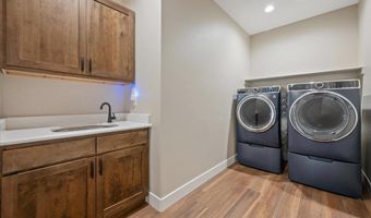 2371 SILVER GATE Way, Cheyenne, WY 82009