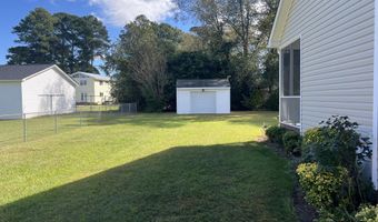 4219 Maple Dr, Ayden, NC 28513