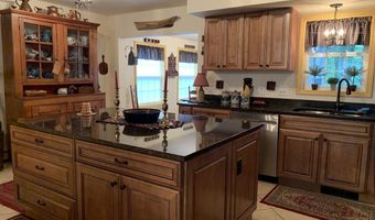 46 Club House Ln 9, Auburn, ME 04210