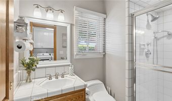 19900 Hiawatha, Los Angeles, CA 91311