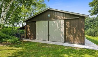 615 Woodsmen Dr NE, Alexandria, MN 56308