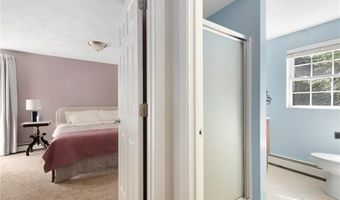 19 Narragansett Ave, Glocester, RI 02814