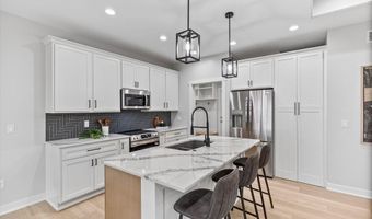 1148 S 8th St, Ashland, NE 68003