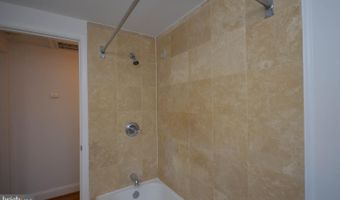 1380 BRYANT St NE 202, Washington, DC 20018