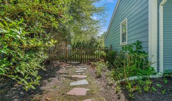 5 Indigo Rd, Barrington, RI 02806
