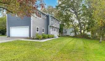 138 Oliphant Ln, Middletown, RI 02842