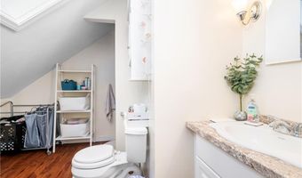 13 Elizabeth St, Cumberland, RI 02864