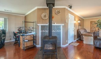 6679 Meadowlark Ln, Anderson, CA 96007