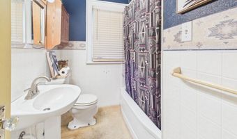 201 E 38th St, Anderson, IN 46013