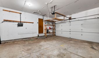 4034 Danbury St, Bel Aire, KS 67220