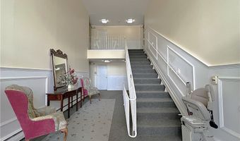 31 Park Lane Ct, Amherst, NY 14221