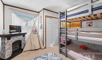 204 W Kerby St, Cascade, ID 83611