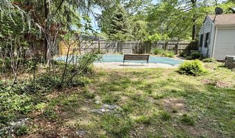 28 Chain Blvd, Bayville, NJ 08721