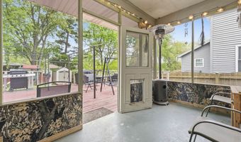 912 David St, Antioch, IL 60002