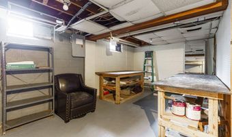 297 E Washington St, Almont, MI 48003