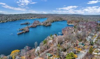 1046 Lakeside Dr E, Alloway, NJ 07422