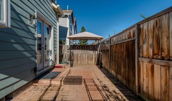 246 9th St Aly, Ashland, OR 97520