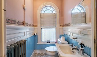 146 State St, Augusta, ME 04330