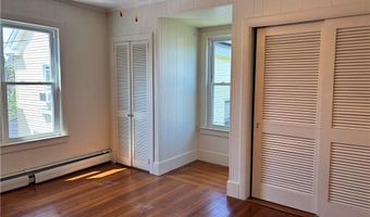 5 Ellwood Pl, Newport, RI 02840
