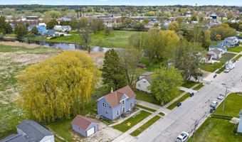 1215 NAVARINO St, Algoma, WI 54201