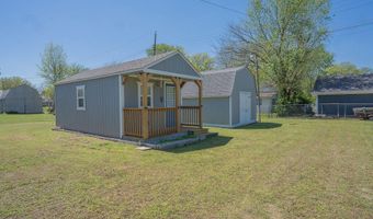 2009 Washington Ave, Baxter Springs, KS 66713