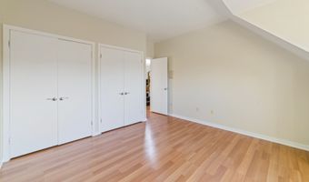 72 Montoya Dr 72, Branford, CT 06405