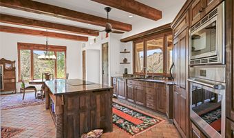 34 Rincon Canada, Abiquiu, NM 87510