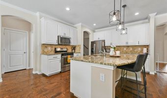 2705 Stonebriar Ct, Arlington, TX 76001