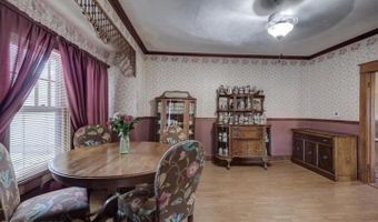 1418 Cleveland Ave, Baxter Springs, KS 66713