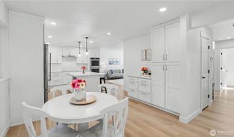 14719 102nd Ave NE, Bothell, WA 98011