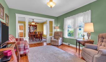 833 Lincoln St, Middletown, NJ 07748