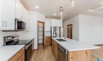 2316 E Tinley St, Brandon, SD 57005