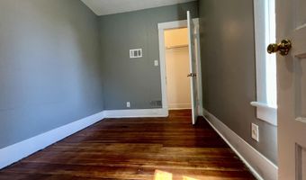 213 Vrooman Ave 2nd Floor, Amsterdam, NY 12010