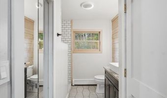 33 Valley View Rd, Berlin, VT 05679