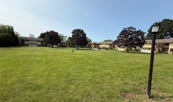 700 Broadway 5, Amityville, NY 11701