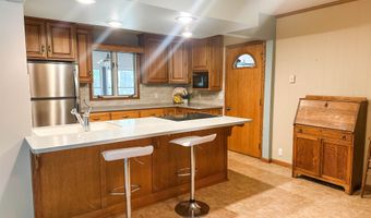 828 S 3rd St, Albion, NE 68620