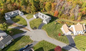 58 Granite Ln, Chester, NH 03036