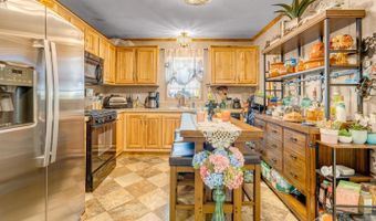 9 2nd St, Avenel, NJ 07001