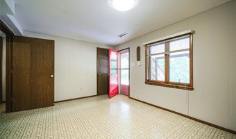50 W Oak Hill Dr, Ballwin, MO 63021