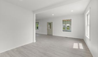 826 Riverside, Augusta, ME 04330