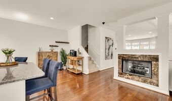 6747 APPLEMINT Ln, Alexandria, VA 22310