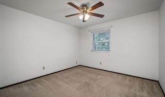 148 Cumberland Park Ct E, Ballwin, MO 63011