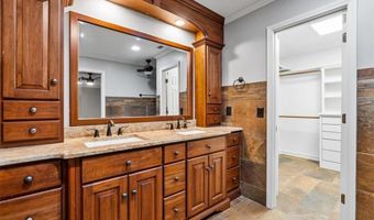 1072 Berrie Pl, Asheboro, NC 27205